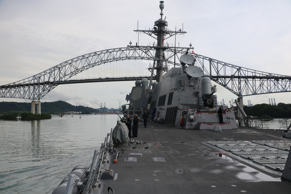 USS Gridley Prepares to Enter the Panama Canal