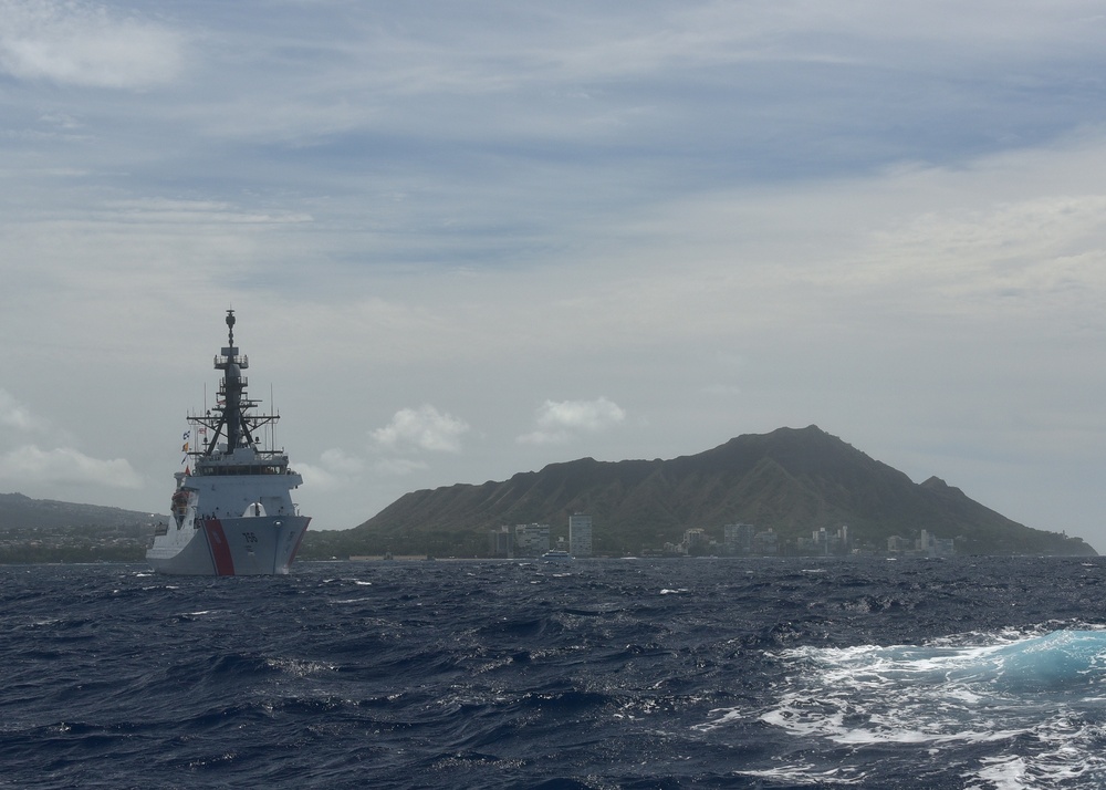 Newest National Security Cutters meet up off Hawai'i's Diamond Head