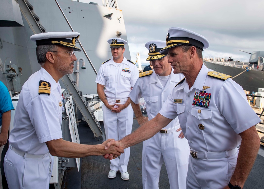 Vice Adm. Andrew Lewis Visits SNMG1 Leadership Aboard USS Gridley