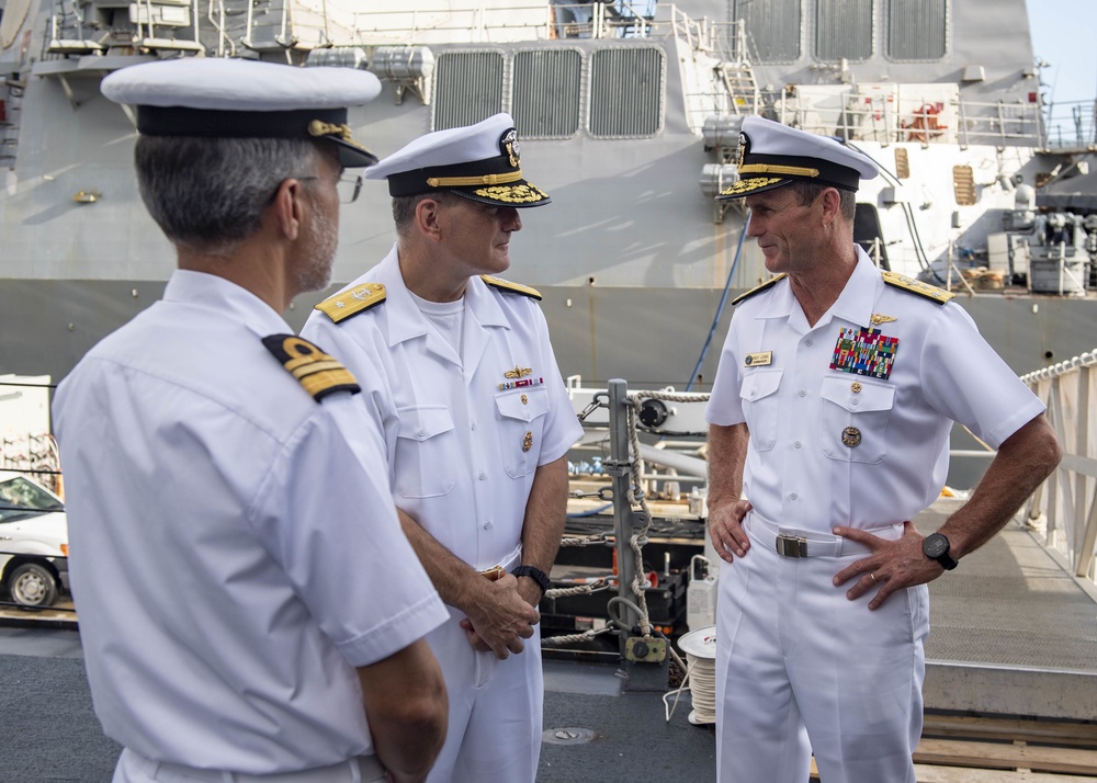 Vice Adm. Andrew Lewis Visits SNMG1 Leadership Aboard USS Gridley