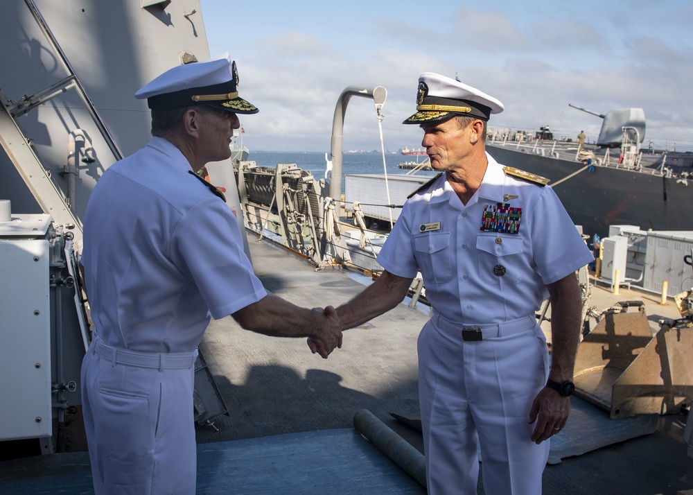 Vice Adm. Andrew Lewis Visits SNMG1 Leadership Aboard USS Gridley