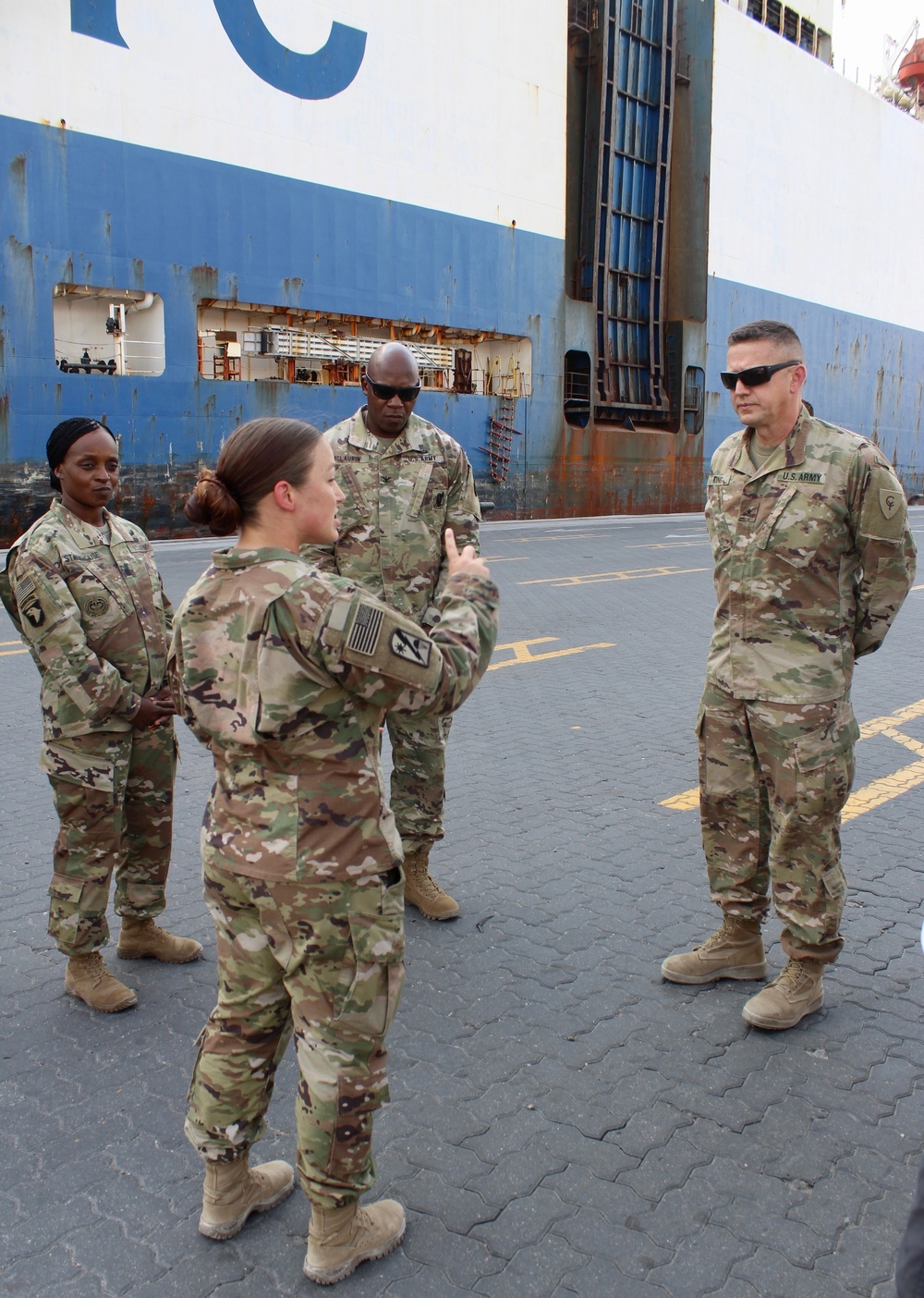 U.S. Army Brig. Gen. King visits Port of Shuaiba