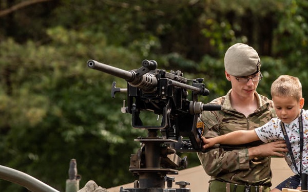 Multinational Soldiers support Polish Armed Forces Day