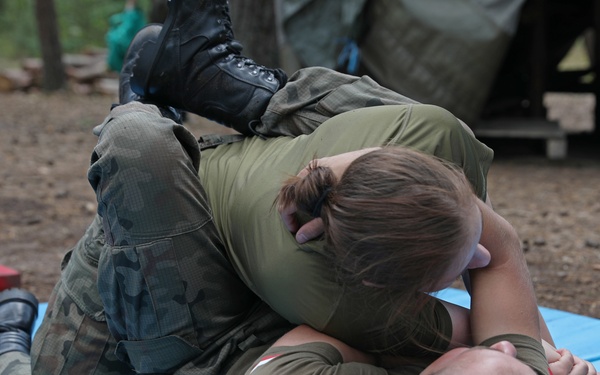 U.S. Soldiers train Poland's future defenders