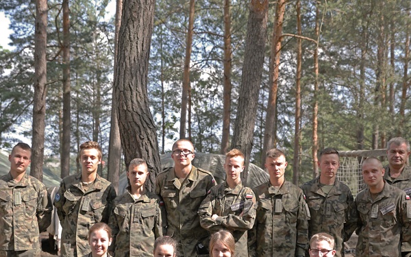 U.S. Soldiers train Poland's future defenders