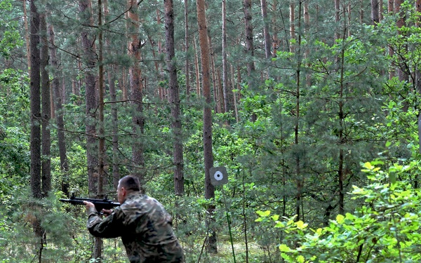 U.S. Soldiers train Poland's future defenders