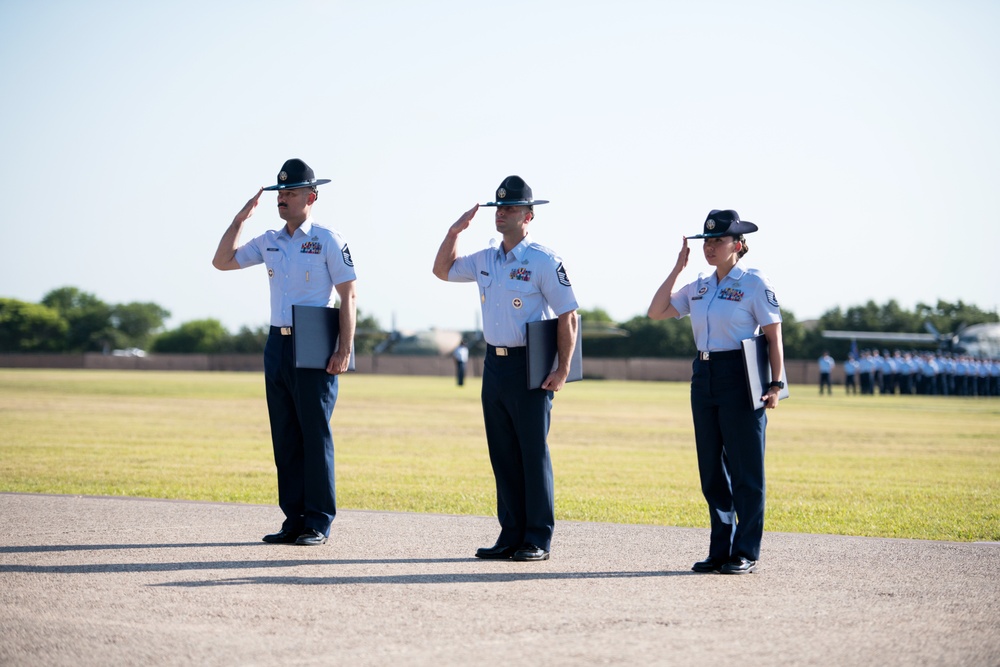 Lt. Gen. Webb visits JBSA-Lackland during immersion tour