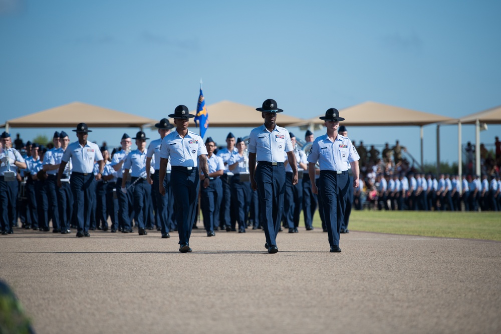 Lt. Gen. Webb visits JBSA-Lackland during immersion tour