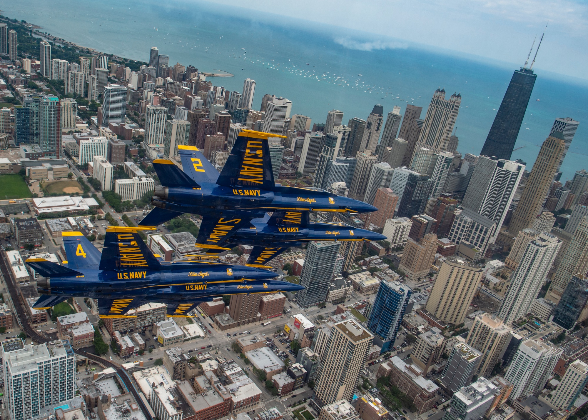 DVIDS - Images - Blue Angels perform at 2019 Chicago Air and Water Show  [Image 2 of 25]