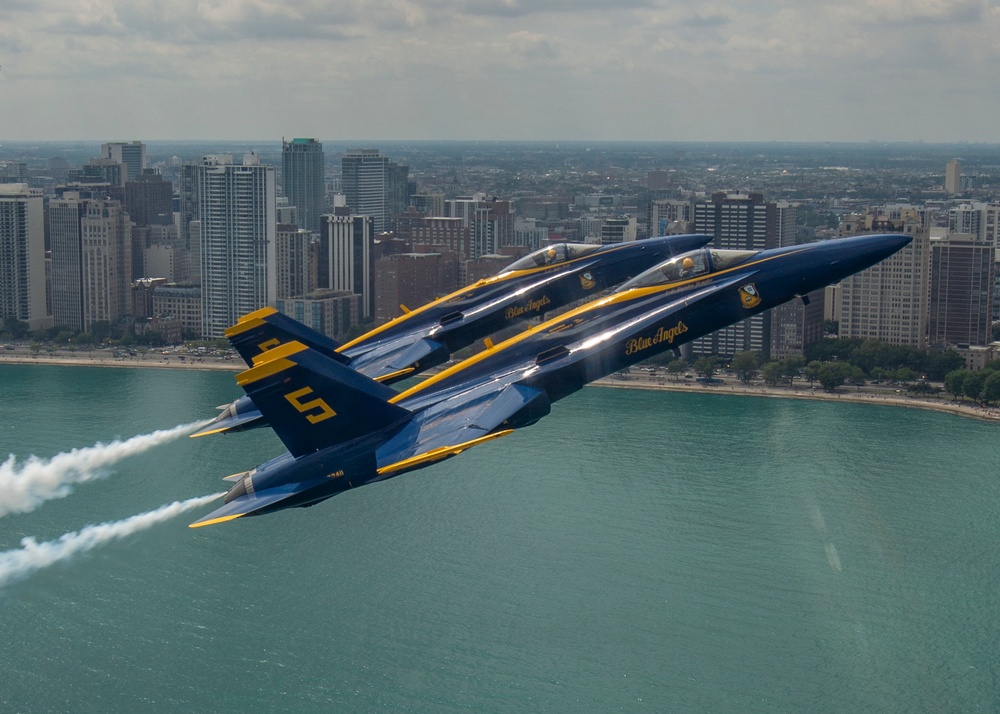 Blue Angels perform at 2019 Chicago Air and Water Show