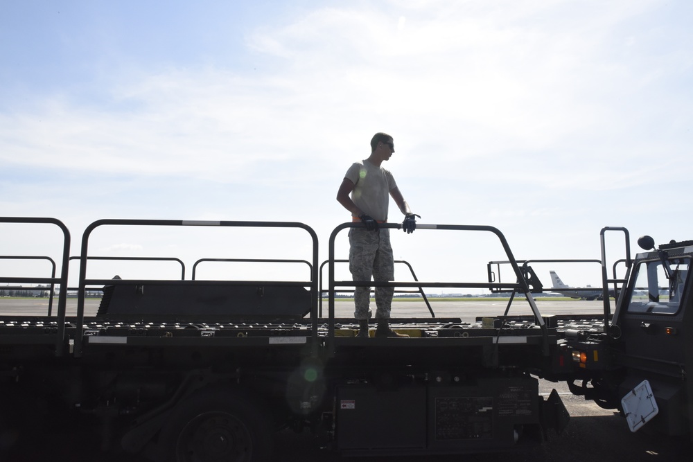 145th LRS Trains Under the Rising Sun