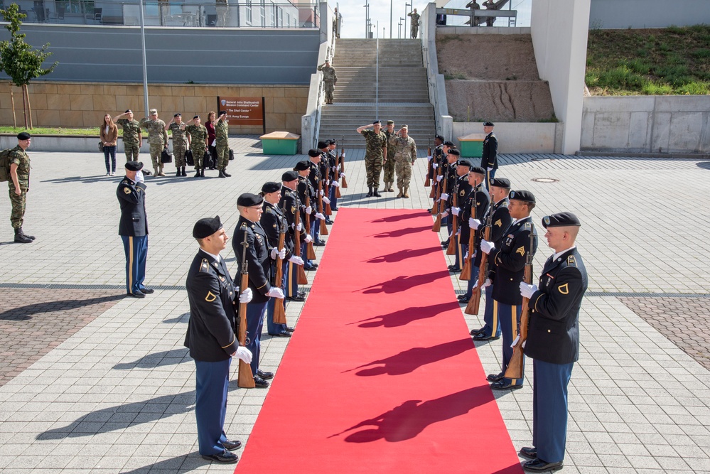 Chief of Hellenic Army LTG Georgios Kampas visits U.S. Army Europe headquarters