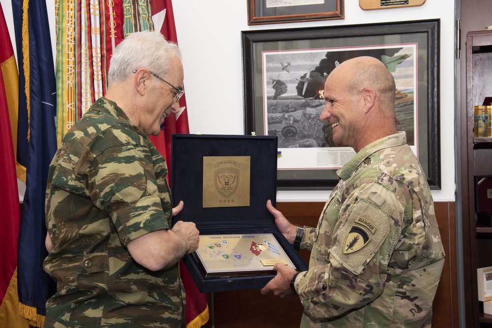 Chief of Hellenic Army LTG Georgios Kampas visits U.S. Army Europe headquarters