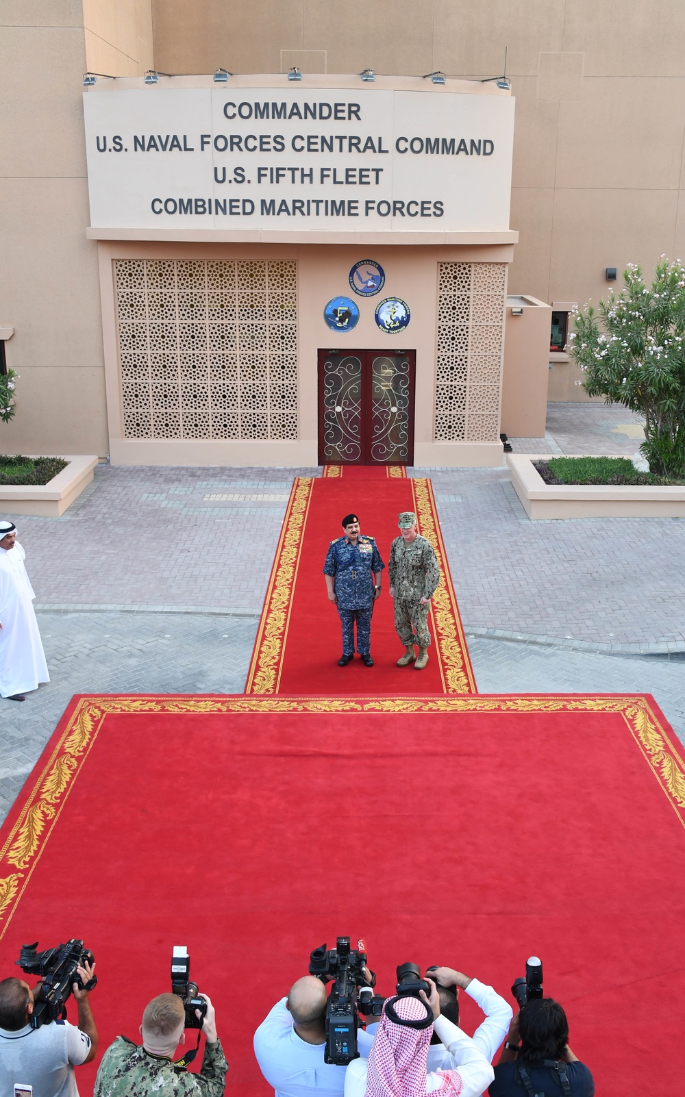 Bahrain King Visits Naval Forces Central Command
