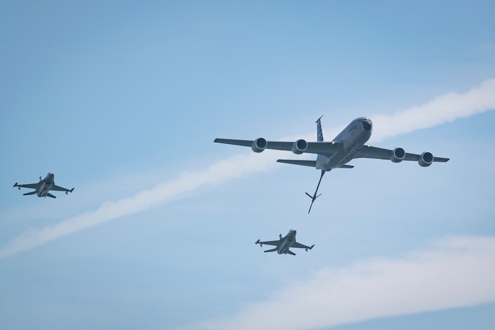 108th Wing and 177th Fighter Wing refueling demo