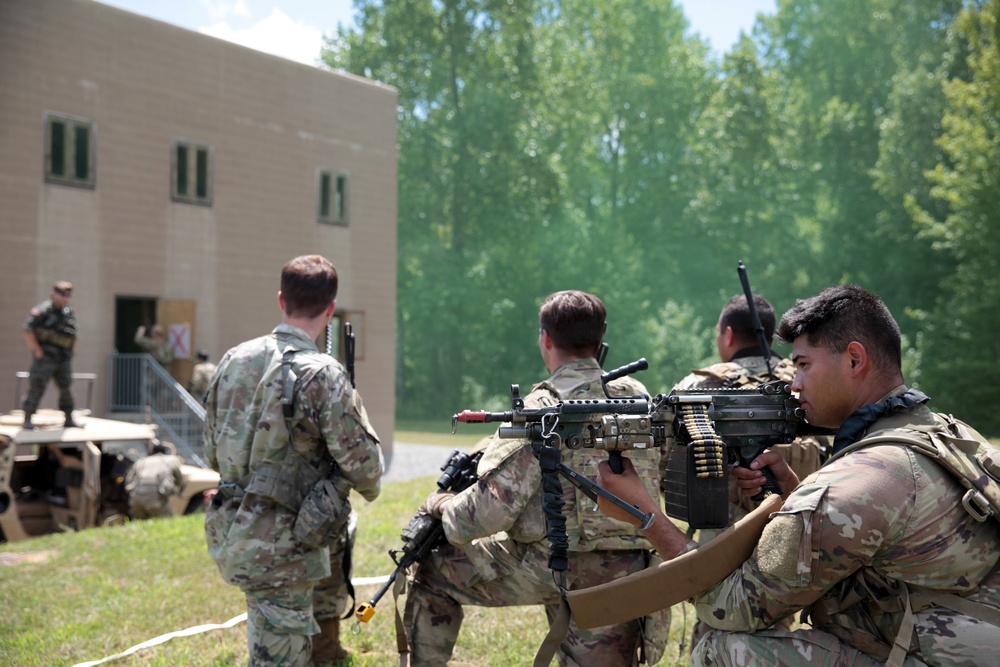 U.S. Army Special Forces partner with Screaming Eagles for raid, reconnaissance exercise
