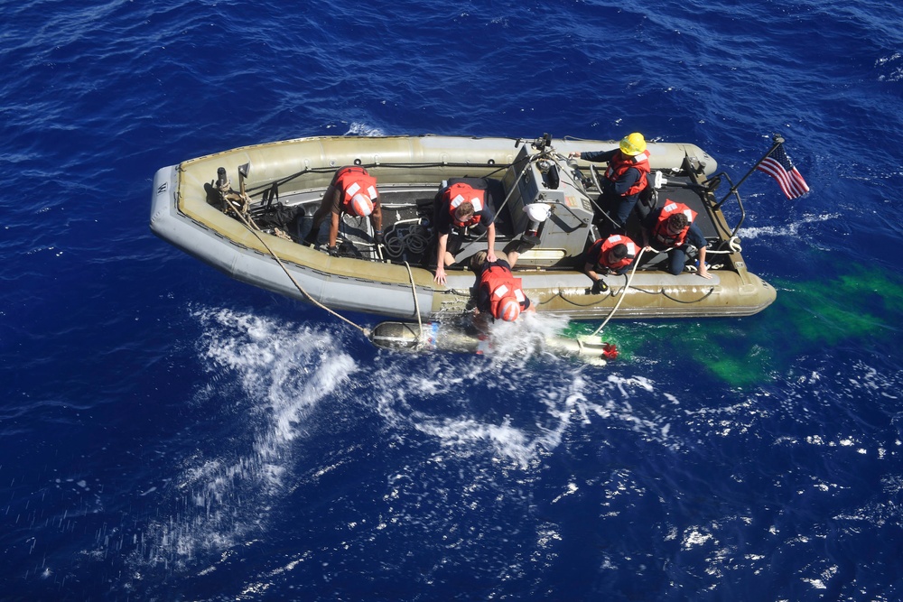 USS Antietam (CG 54) Torpedo exercise