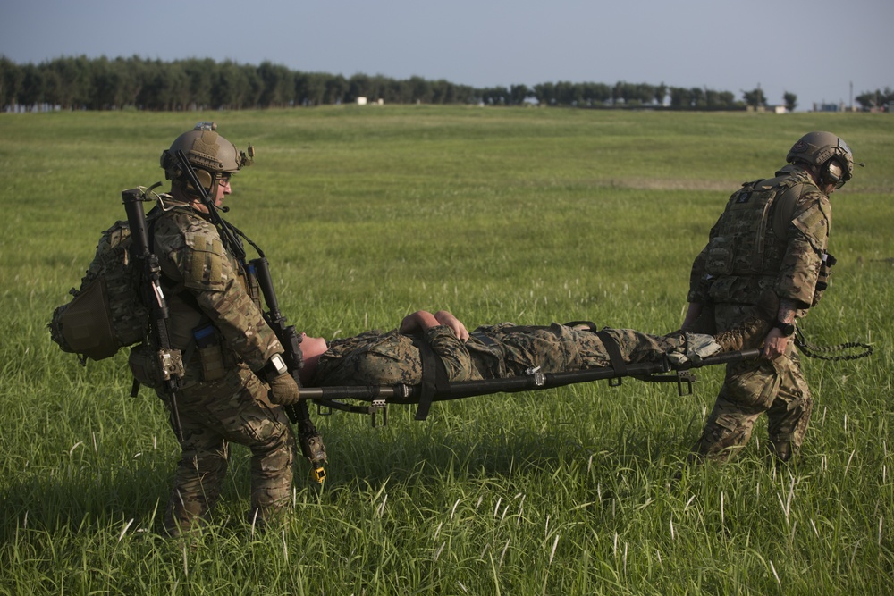 DVIDS - Images - FARP and Medical Evacuation Scenario [Image 3 of 7]