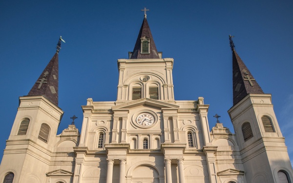 Marine Forces Reserve Color Guard presents colors in front of St. Louis Cathedral