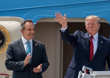 President Trump arrives at Kentucky Air Guard