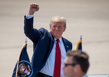 President Trump arrives at Kentucky Air Guard