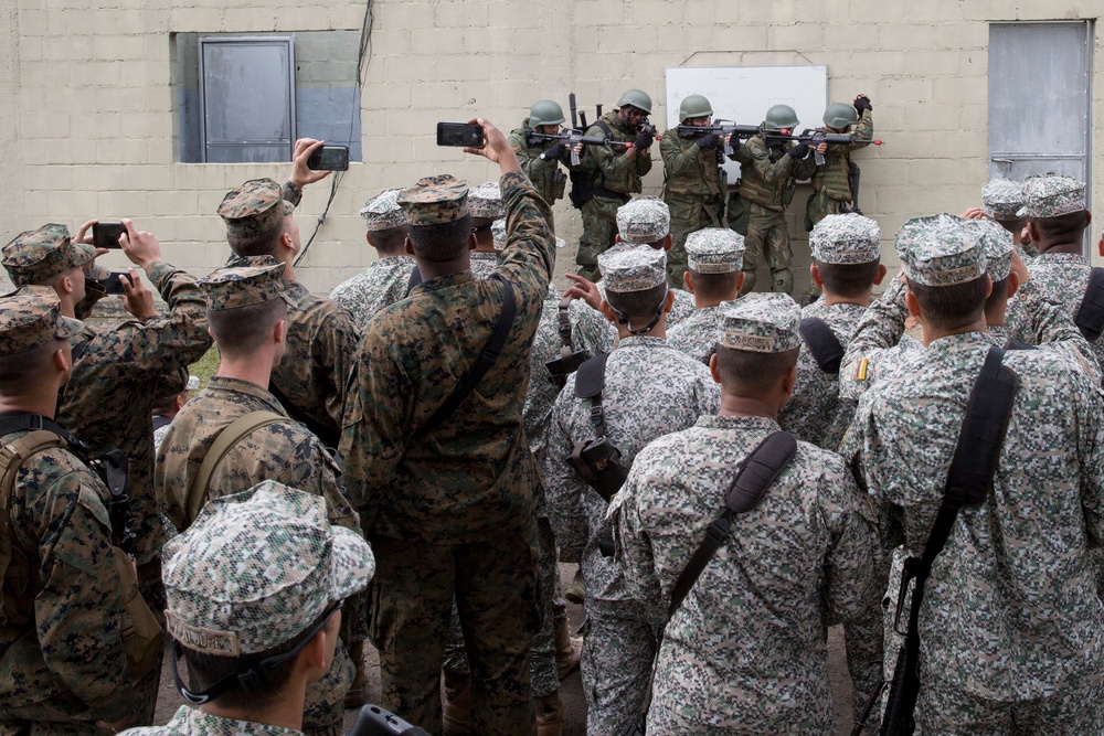 Brazilian Marines demonstrate tactics during 60th iteration of multinational exercise