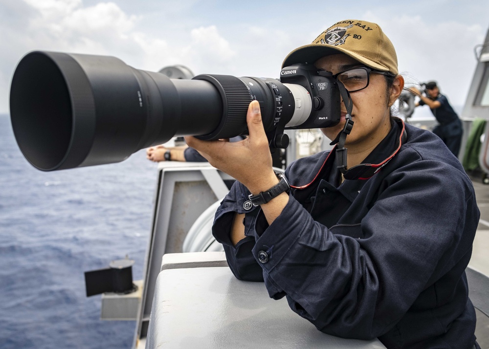 Sailors stand bridge watch aboard USS Green Bay