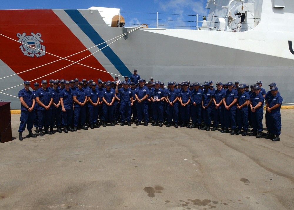 Coast Guard commandant recognizes USCGC Midgett for first drug bust