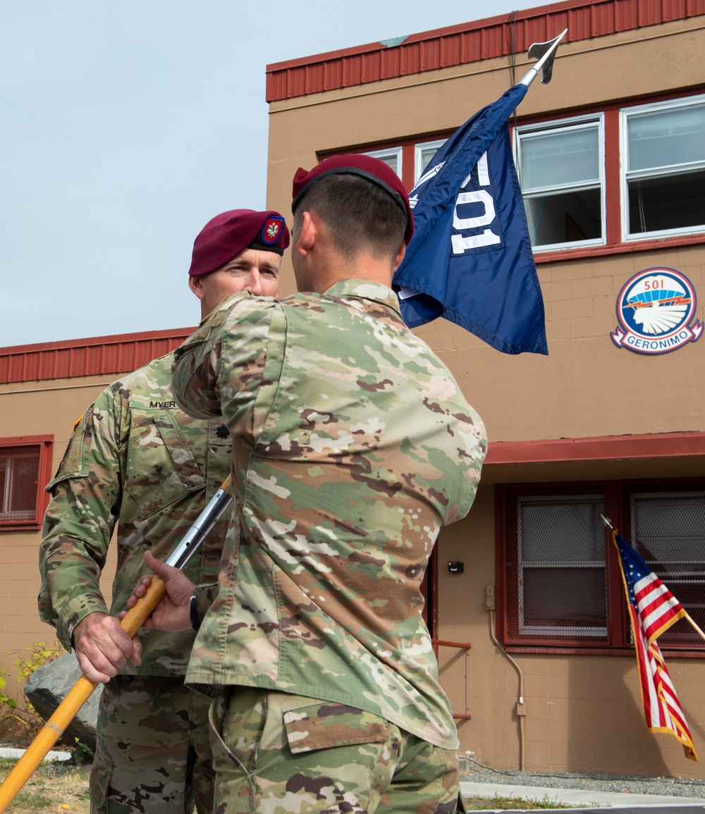 Blackfoot Company, 1/501st Parachute Infantry Regiment change of command