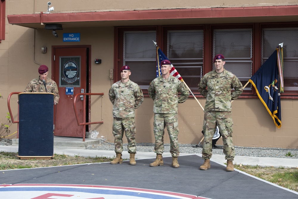 Blackfoot Company, 1/501st Parachute Infantry Regiment change of command