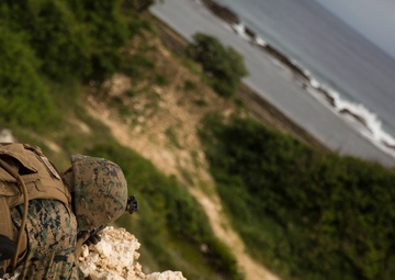 MRF-D Marines maneuver to objective during Tafakula