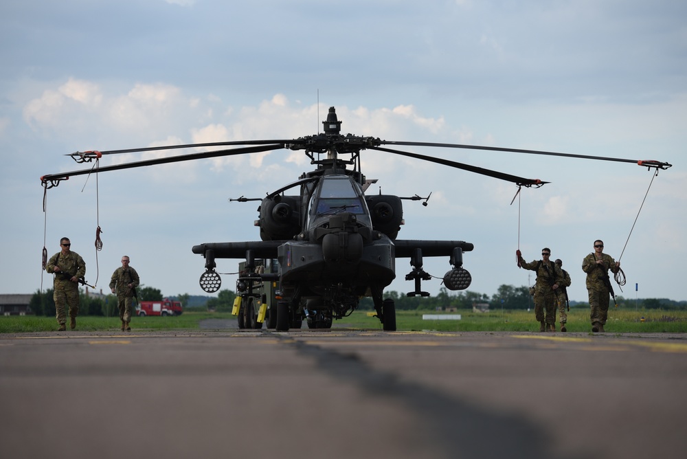 Task Force Viper Soldiers Conduct Major Maintenance during Saber Guardian 19