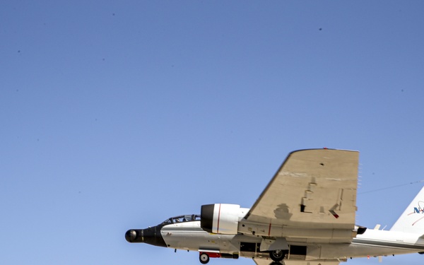 NASA WB-47 takes off from MCAS Miramar