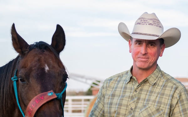 97 AMW Leaders Learn to Sort Cattle