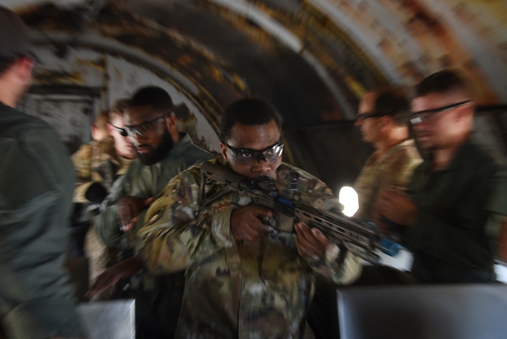 165th Airlift Wing Security Forces trains with SWAT and FBI