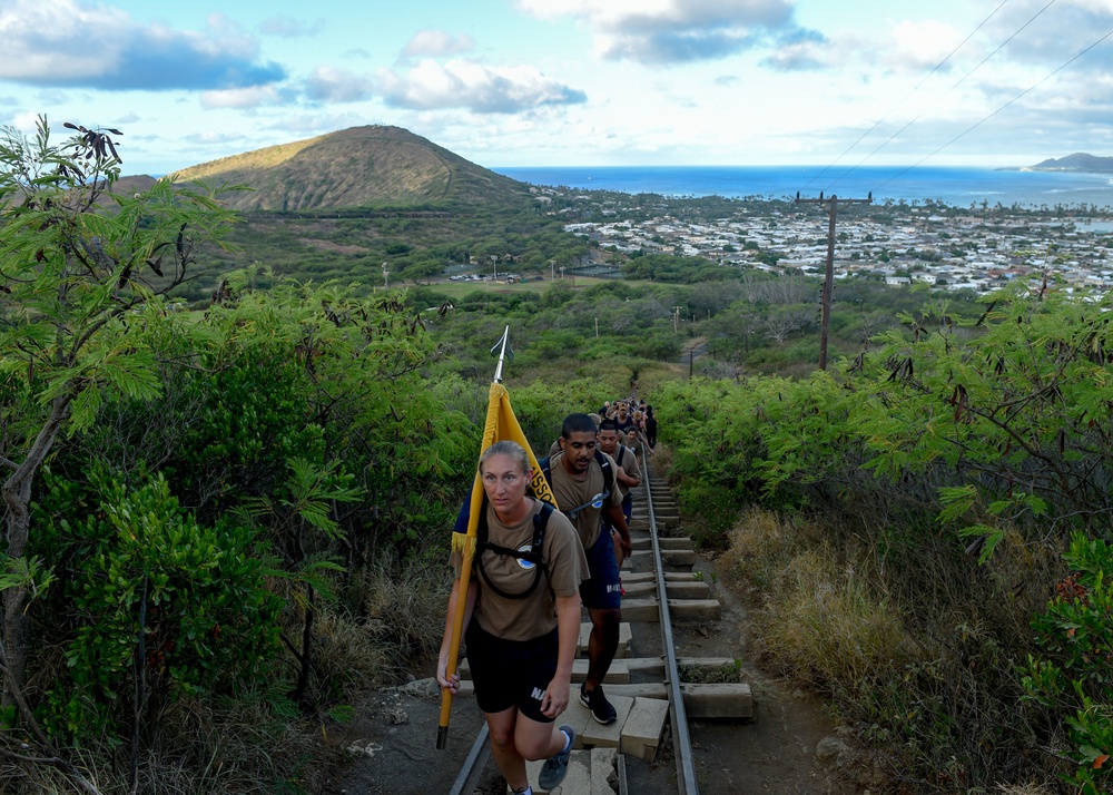 Future Chief Petty Officers Climb Koko Head