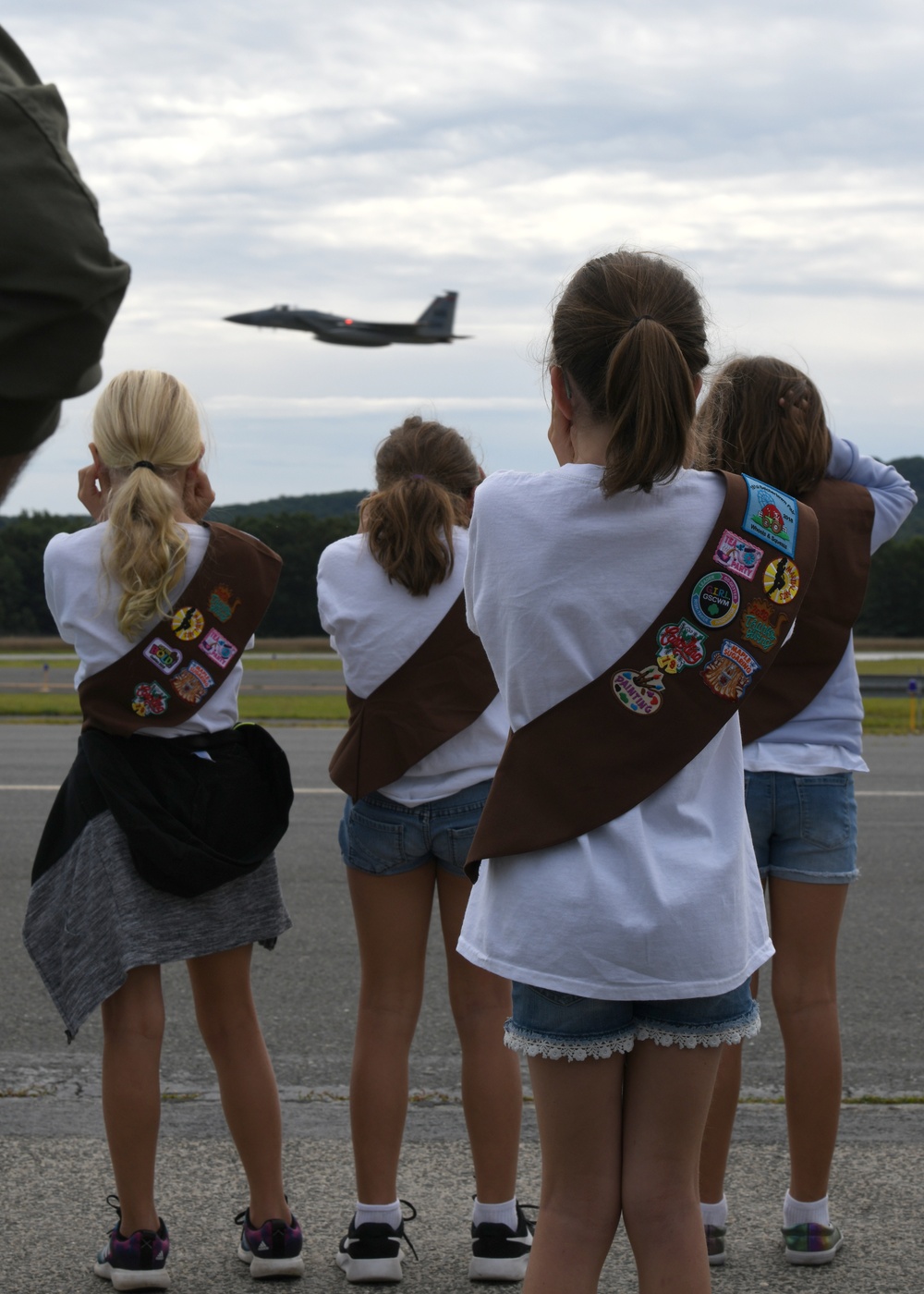 Girl Scouts tour 104th Fighter Wing