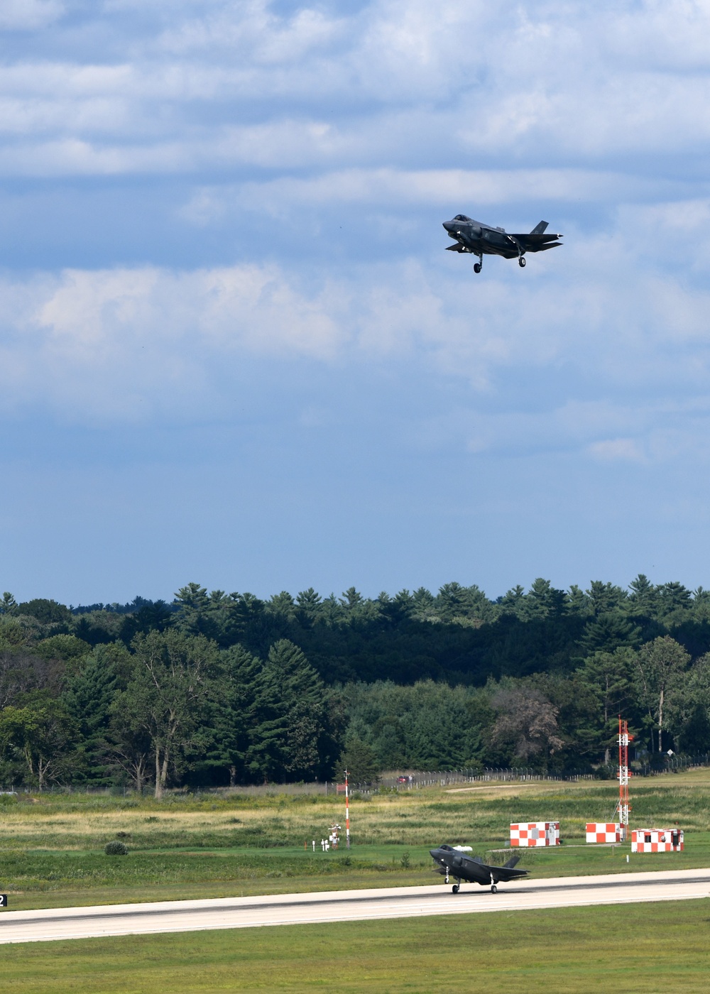 33 FW during Northern Lightning