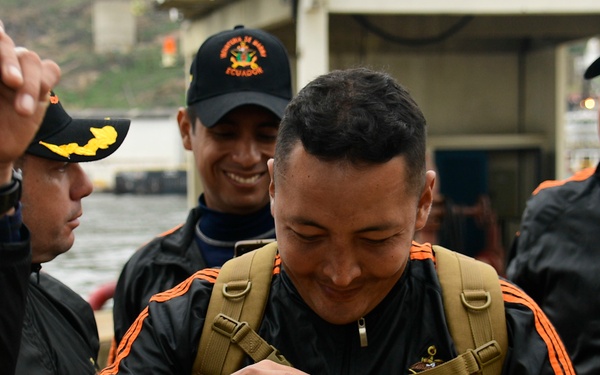 Navy Divers, partners conduct familiarization dive during UNITAS LX
