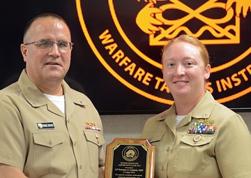 SMWDC Graduates Seven New Amphibious Warfare WTI’s