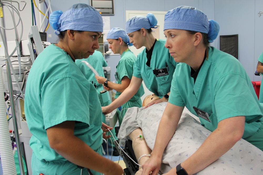 WBAMC Simulation Center Conducts Training for Nurse Anesthesia Students