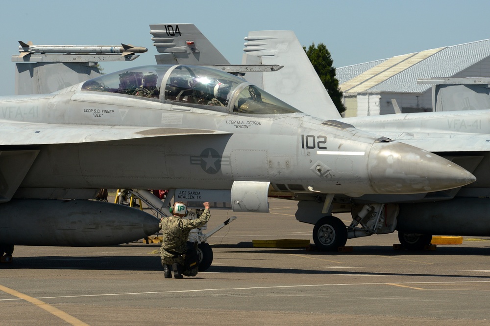 Oregon's 142nd Fighter Wing conducts training with Navy counterparts