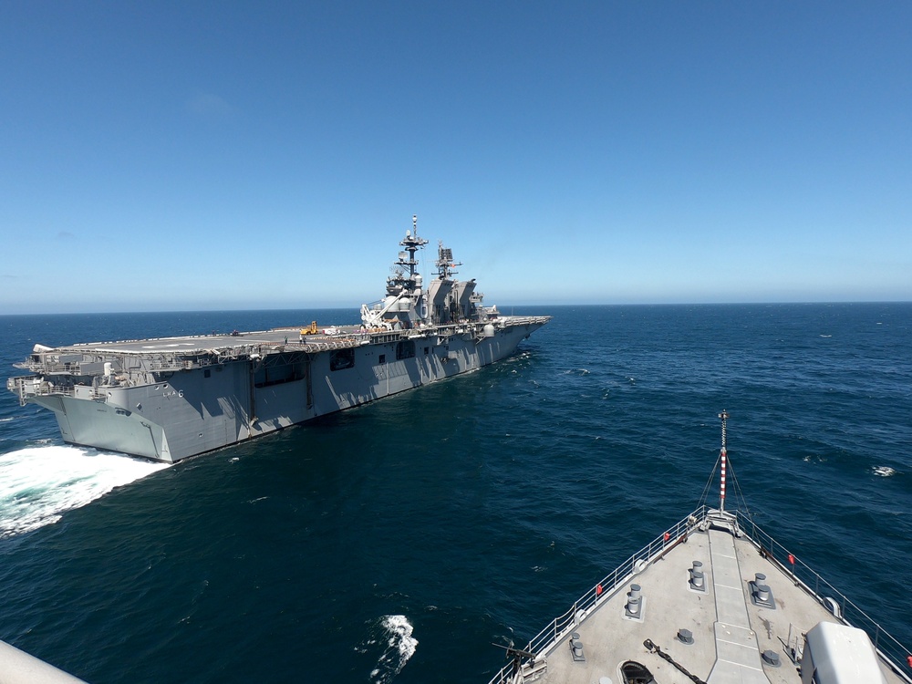 Dvids - Images - Uss Comstock (lsd 45) Conducts Replenishment At Sea 