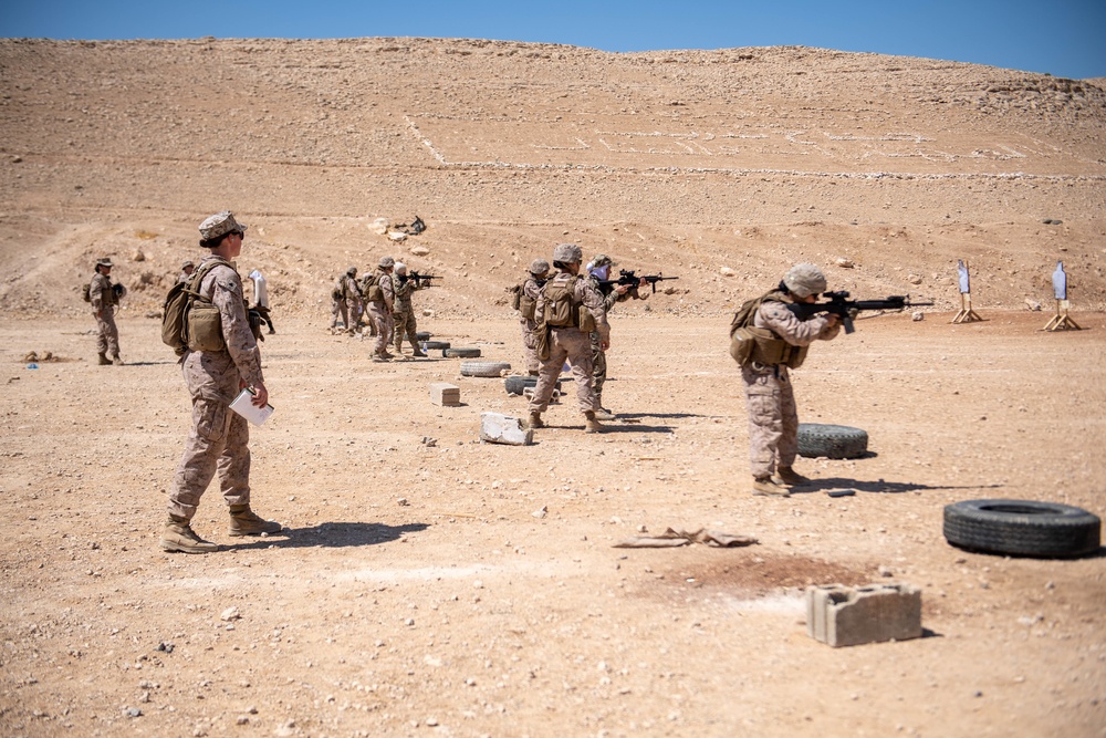 11TH MEU FET Conducts Live-Fire Exercise With Jordanian Armed Forces Quick Reaction Force Female Engagement Team