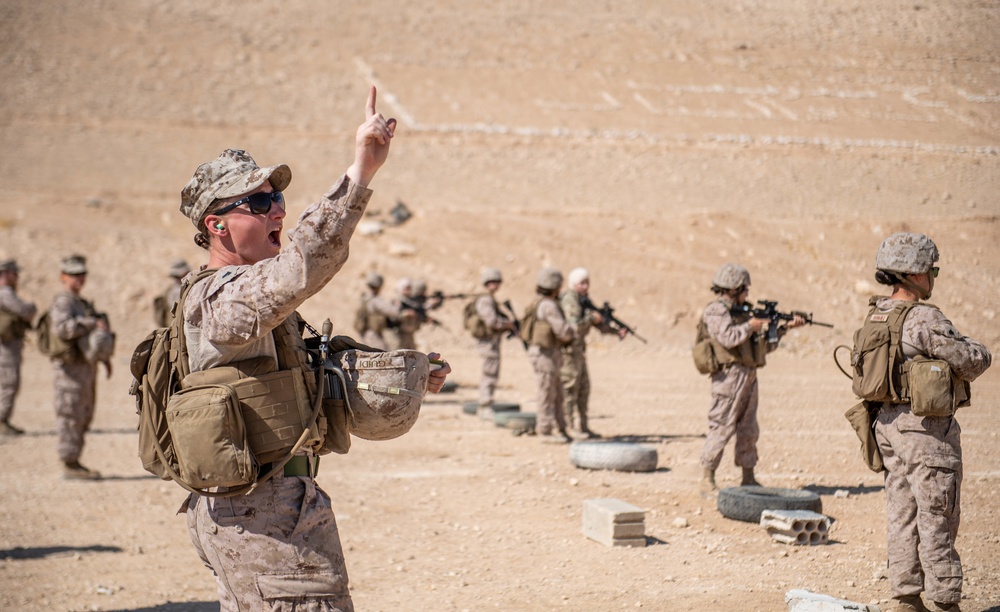 11TH MEU FET Conducts Live-Fire Exercise With Jordanian Armed Forces Quick Reaction Force Female Engagement Team