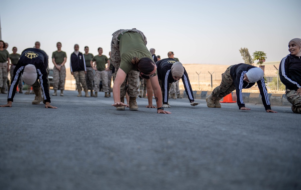 11TH MEU FET Conducts A High Intensity Tactical Training Workout With Jordan Armed Forces Quick Reaction Force Female Engagement Team