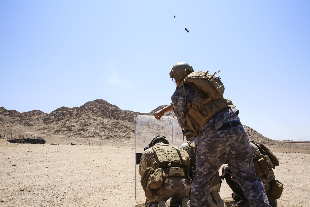 4th LE, Jordanian 77th Marines Battalion train during Exercise Eager Lion 2019