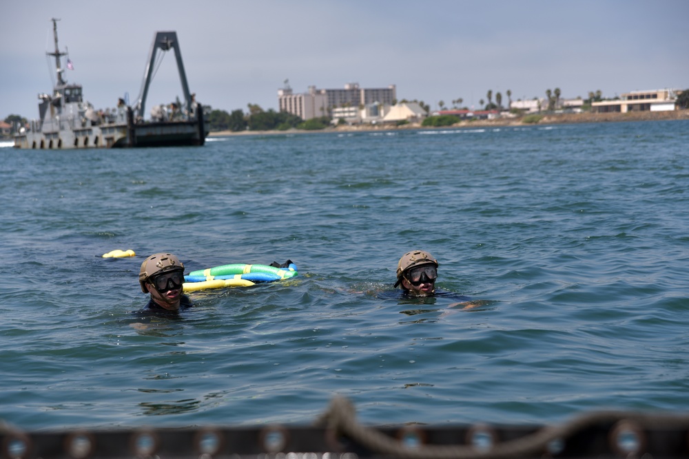 EODMU3 Divers Recover NASA Equipment