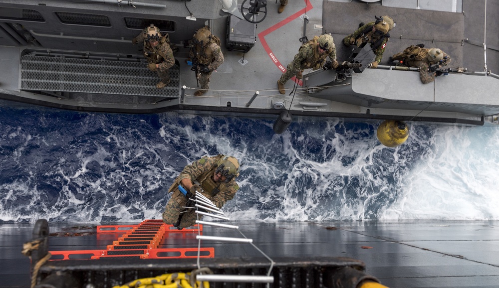 U.S., Allied forces conduct VBSS knowledge exchange during HYDRACRAB 2019