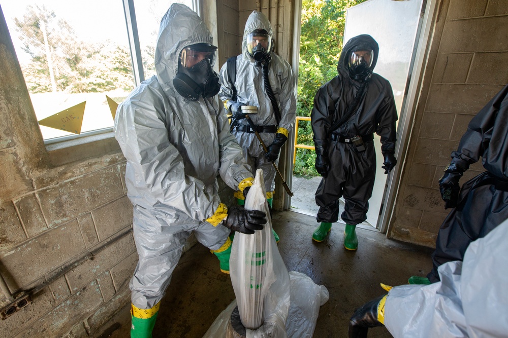 MWHS-1 CBRN and MWSS-172 EOD Conduct EOD/Hazmat Response Training